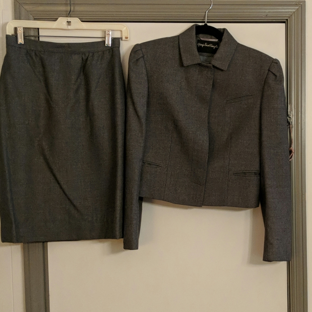 VINTAGE skirt suit